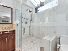 1043 Laguna Springs Dr, Weston FL 33326