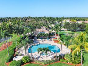 1043 Laguna Springs Dr, Weston FL 33326