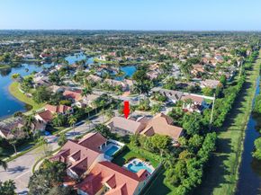 1043 Laguna Springs Dr, Weston FL 33326