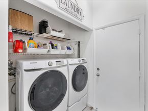 1043 Laguna Springs Dr, Weston FL 33326