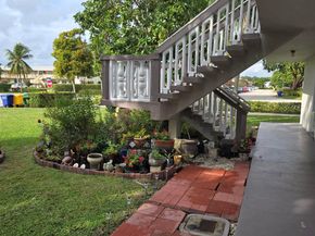 290 Chatham O, West Palm Beach FL 33417