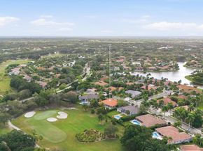 2698 Cypress Ln, Weston FL 33332