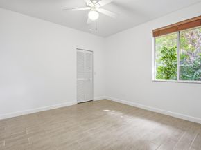 2698 Cypress Ln, Weston FL 33332