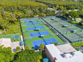 4450 NW 30th Street 218, Coconut Creek FL 33066