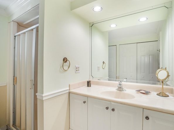 3033 Lakeshore Dr, Dania Beach FL 33312