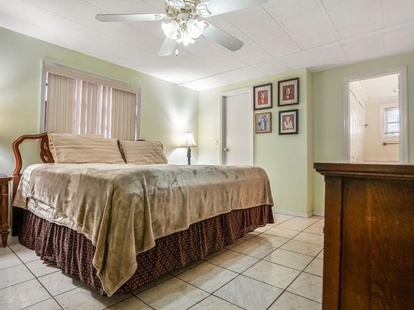 3033 Lakeshore Dr, Dania Beach FL 33312