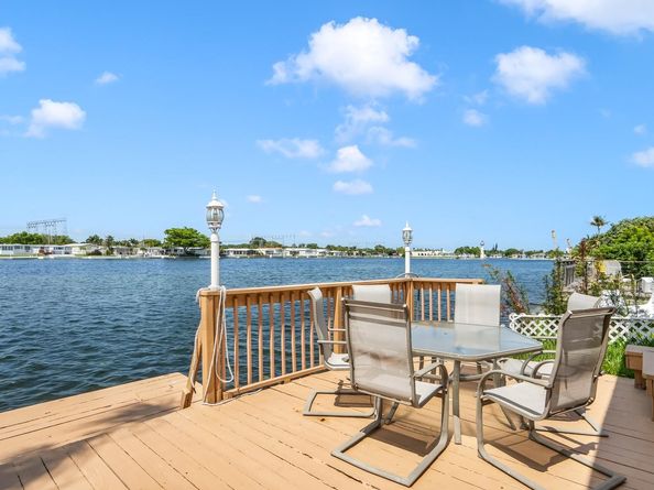 3033 Lakeshore Dr, Dania Beach FL 33312