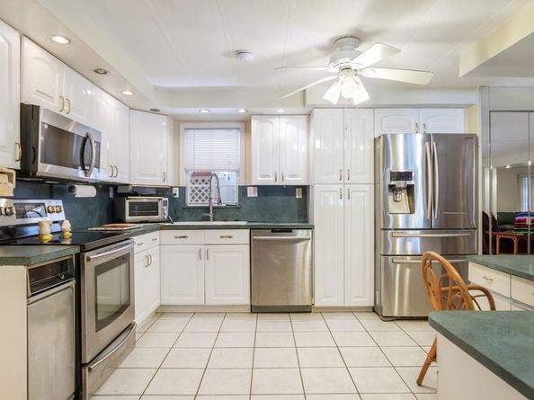 3033 Lakeshore Dr, Dania Beach FL 33312