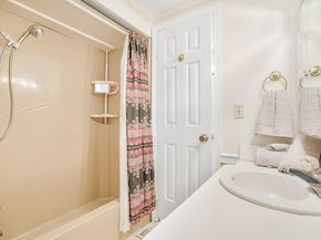 3033 Lakeshore Dr, Dania Beach FL 33312