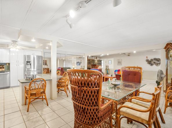 3033 Lakeshore Dr, Dania Beach FL 33312