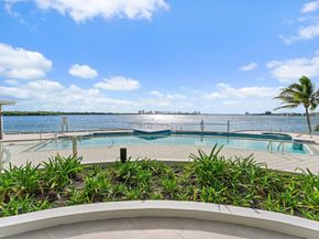 100 Lakeshore Drive 457, North Palm Beach FL 33408