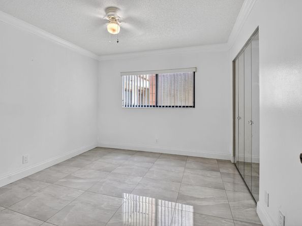 15401 Pembridge Ave 13, Delray Beach FL 33484