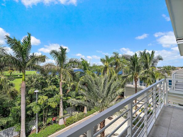 108 Water Club Court N, North Palm Beach FL 33408