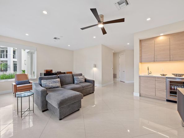 108 Water Club Court N, North Palm Beach FL 33408