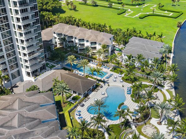 108 Water Club Court N, North Palm Beach FL 33408