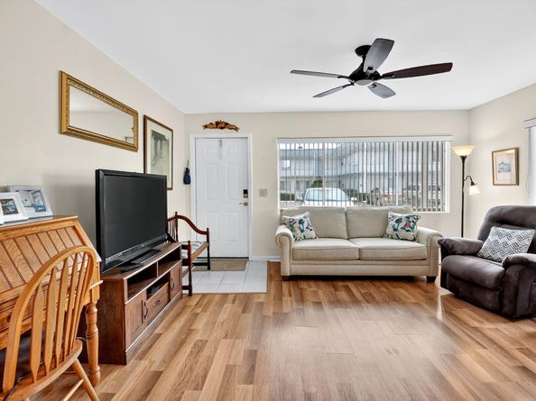 3240 Lake Osborne Drive 107, Lake Worth Beach FL 33461