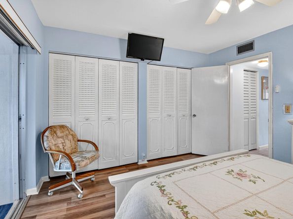3240 Lake Osborne Drive 107, Lake Worth Beach FL 33461