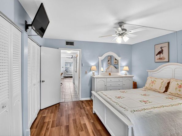 3240 Lake Osborne Drive 107, Lake Worth Beach FL 33461