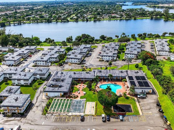 3240 Lake Osborne Drive 107, Lake Worth Beach FL 33461