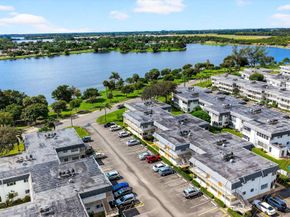 3240 Lake Osborne Drive 107, Lake Worth Beach FL 33461