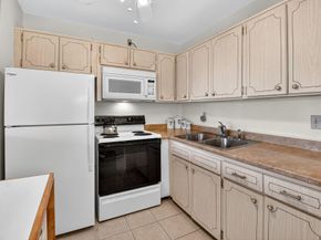 3240 Lake Osborne Drive 107, Lake Worth Beach FL 33461