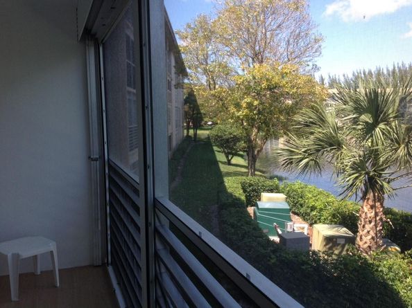 1805 Eleuthera Pt J2, Coconut Creek FL 33066