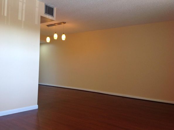 1805 Eleuthera Pt J2, Coconut Creek FL 33066