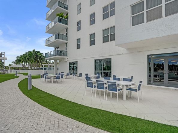 3015 N Ocean Blvd 15J, Fort Lauderdale FL 33308