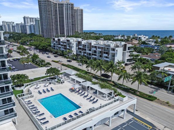 3015 N Ocean Blvd 15J, Fort Lauderdale FL 33308