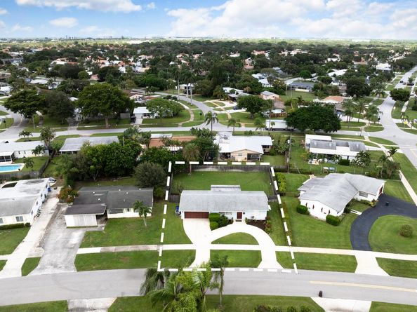760 Cinnamon Road, North Palm Beach FL 33408