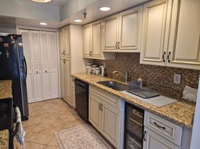 859 Jeffery Street 3030, Boca Raton FL 33487