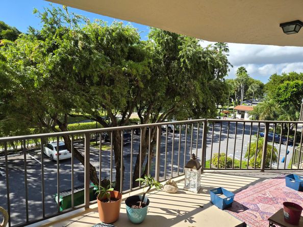 859 Jeffery Street 3030, Boca Raton FL 33487