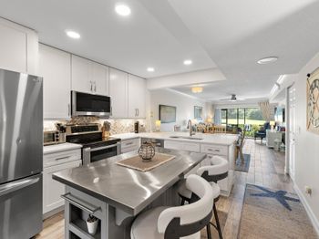 1201 Pinecrest Circle