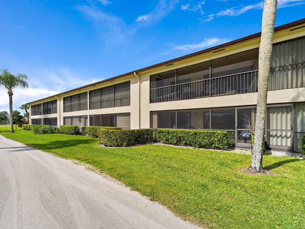 1201 Pinecrest Circle B, Jupiter FL 33458