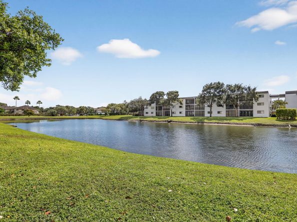 15453 Lakes Of Delray Boulevard 207, Delray Beach FL 33484
