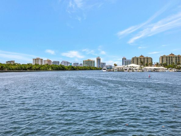 1336 Seminole Dr, Fort Lauderdale FL 33304