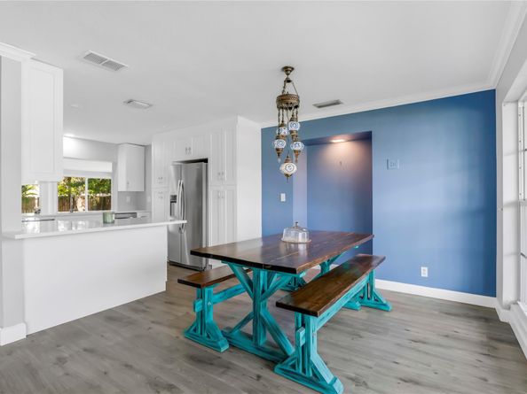 827 SE 10th Ter, Deerfield Beach FL 33441