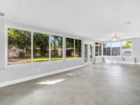 827 SE 10th Ter, Deerfield Beach FL 33441