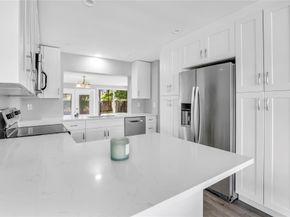 827 SE 10th Ter, Deerfield Beach FL 33441