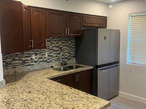 6104 SW 20th St, Miramar FL 33023