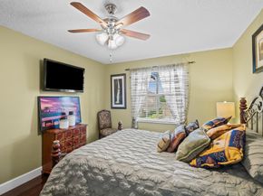 21167 Falls Ridge Way, Boca Raton FL 33428