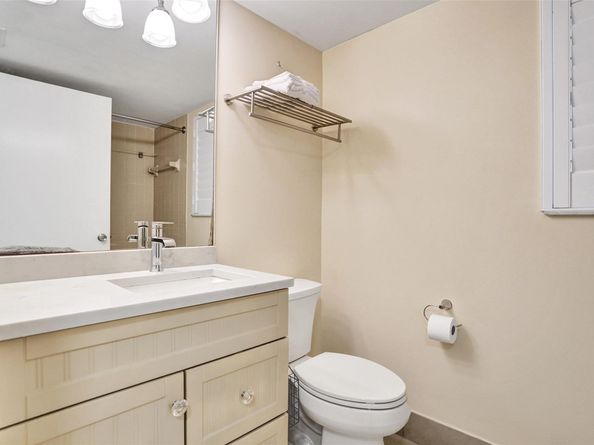 2334 S Cypress Bend Dr 304, Pompano Beach FL 33069