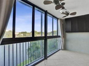 2334 S Cypress Bend Dr 304, Pompano Beach FL 33069