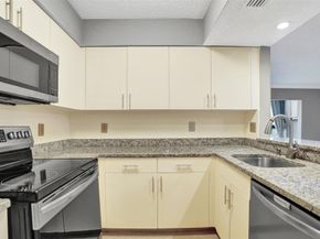 2334 S Cypress Bend Dr 304, Pompano Beach FL 33069