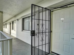 2334 S Cypress Bend Dr 304, Pompano Beach FL 33069