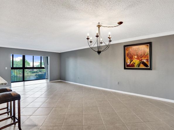 2334 S Cypress Bend Dr 304, Pompano Beach FL 33069