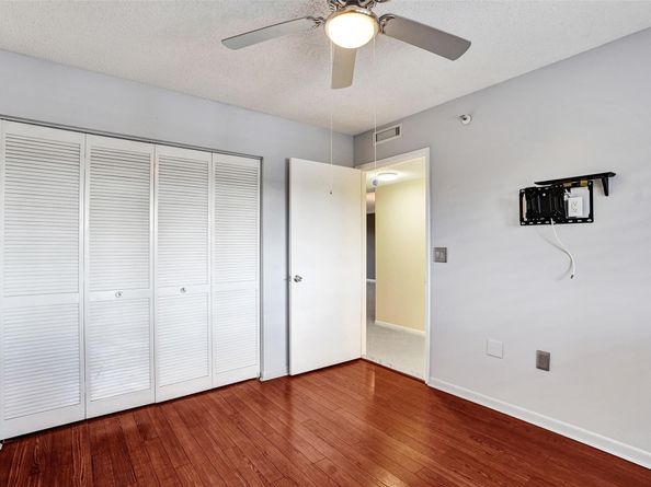 2334 S Cypress Bend Dr 304, Pompano Beach FL 33069