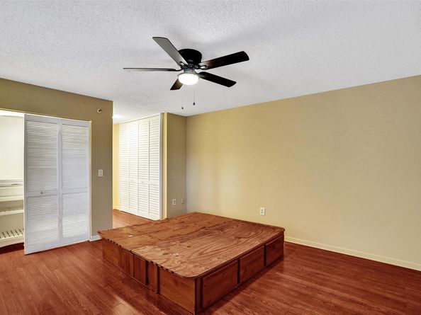 2334 S Cypress Bend Dr 304, Pompano Beach FL 33069