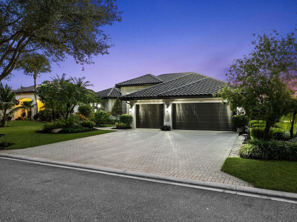 6895 NW 108th Ave, Parkland FL 33076