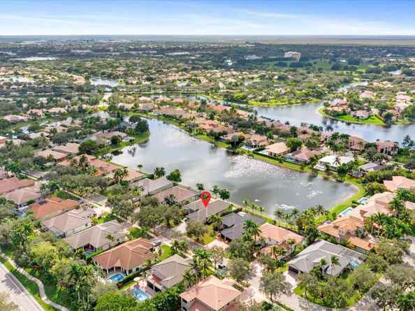 6895 NW 108th Ave, Parkland FL 33076